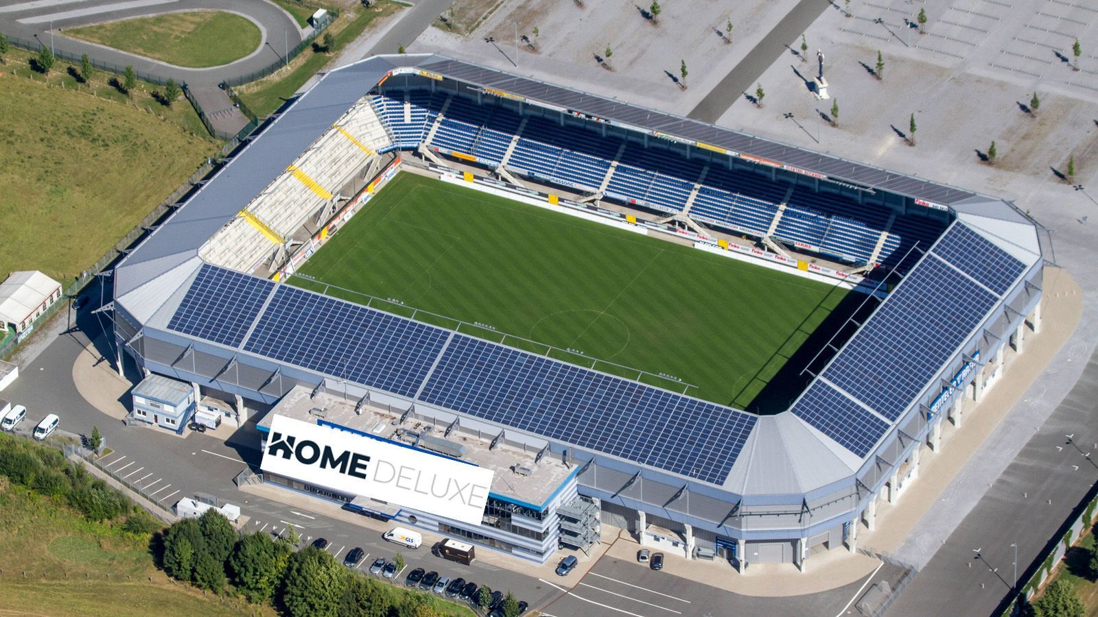 
                <strong>Home Deluxe Arena (SC Paderborn)</strong><br>
                &#x2022; Kapazität: 15.000<br>&#x2022; Sitzplätze: 5.800<br>&#x2022; Stehplätze: 9.200<br>&#x2022; Logen: -<br>
              