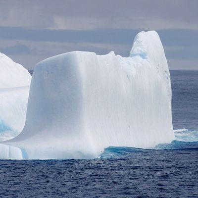 Der Eisschild in der Antarktis schmilzt und schmilzt, Extrem-Ereignisse nehmen zu.