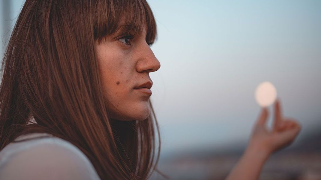 Sternzeichen, Tierkreiszeichen und Mondzeichen – wir verraten euch, wie ihr euren Beauty-Zyklus danach ausrichten könnt.  