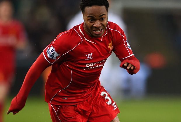 
                <strong>Sturm: Raheem Sterling (FC Liverpool)</strong><br>
                Real Madrid und der FC Bayern sollen angeblich Interesse an ihm haben. Mit fast 90 Premier-League-Spielen kann der in Jamaika geborene Sterling schon auf eine gewisse Erfahrung bauen - und das mit gerade einmal 20 Jahren.
              