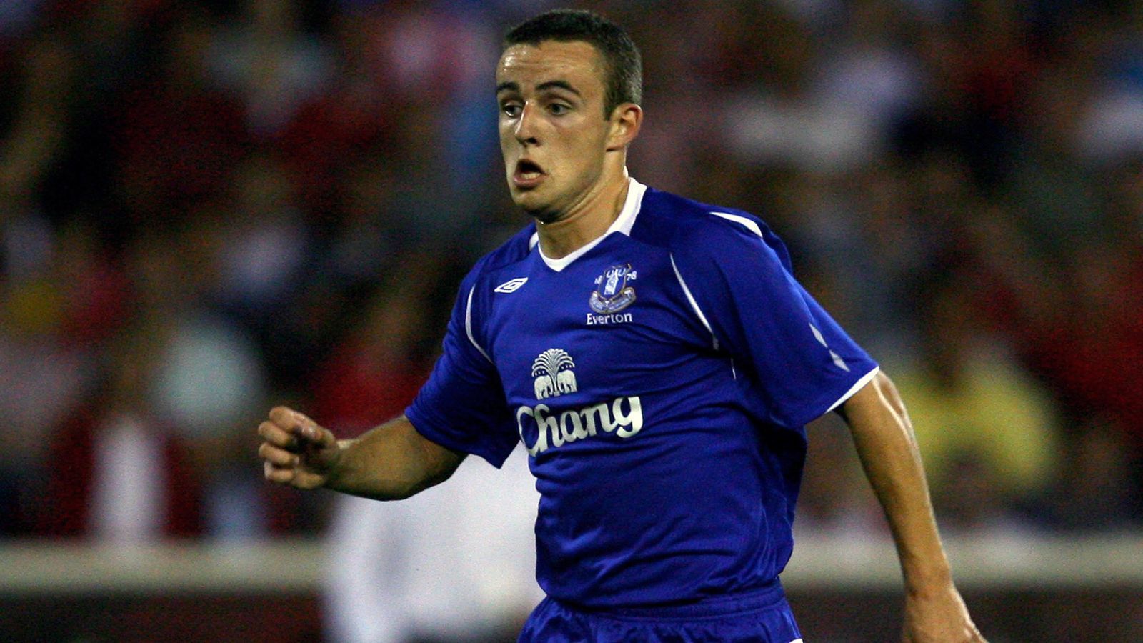 
                <strong>Platz 6: Jose Baxter (FC Everton)</strong><br>
                &#x2022; Alter beim Debüt: 16 Jahre, sechs Monate, neun Tage<br>&#x2022; Begegnung: FC Everton - Blackburn Rovers 2:3 (16. August 2008)<br>
              