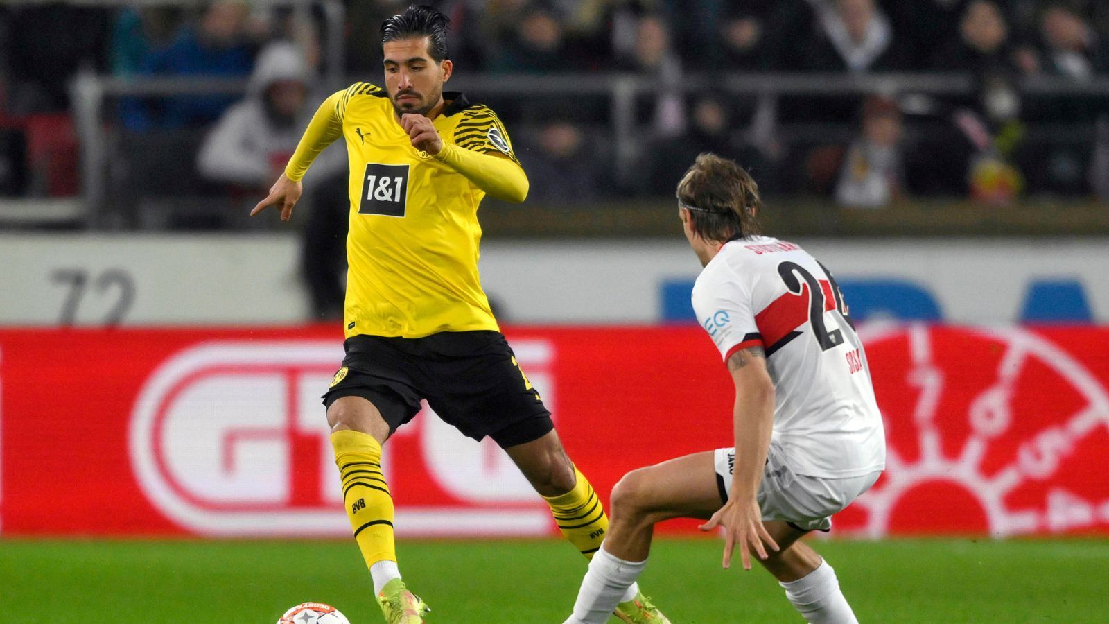 
                <strong>Emre Can</strong><br>
                Gewinnt die Zweikämpfe, die er gewinnen muss. Konzentriert sich auf die Defensive und sucht nur selten den Weg nach vorne. Gegen schwache Stuttgarter nur selten in Bedrängnis  ran-Note: 3
              