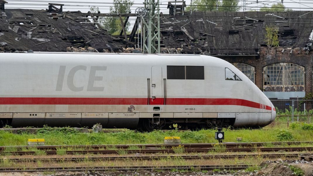 Ein Zug auf dem Weg von Köln nach Berlin wurde in Gifhorn gestoppt. (Symbolbild)