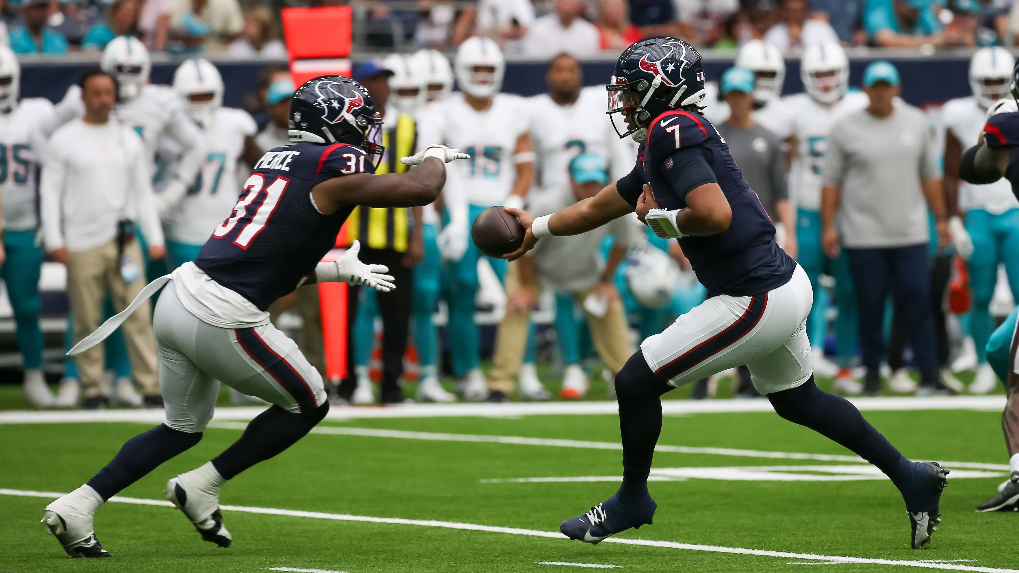 <strong>Houston Texans: Kunstrasen</strong><br>Im NRG Stadium wird ebenfalls auf "Hellas Matrix Turf" gespielt.<br><strong>Das NRG Stadium erhält für die WM 2026 einen Naturrasen.</strong>