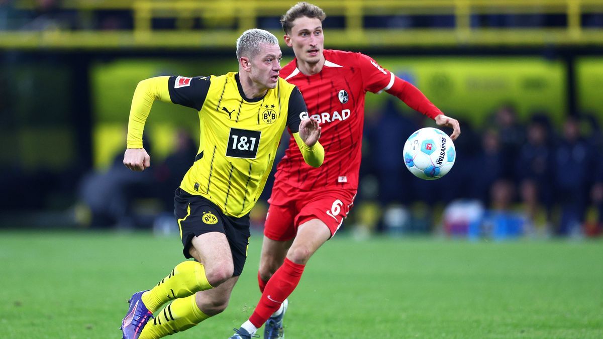 Borussia Dortmund v Sport-Club Freiburg - Bundesliga