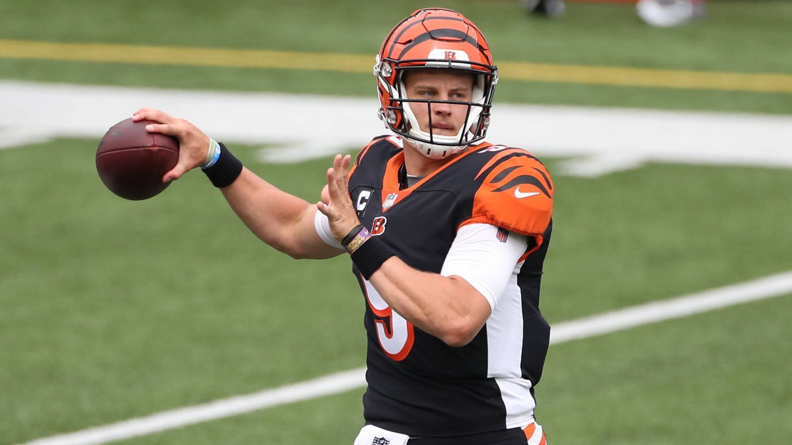 
                <strong>13. Joe Burrow</strong><br>
                - Team: Cincinnati Bengals- Position: Quarterback
              