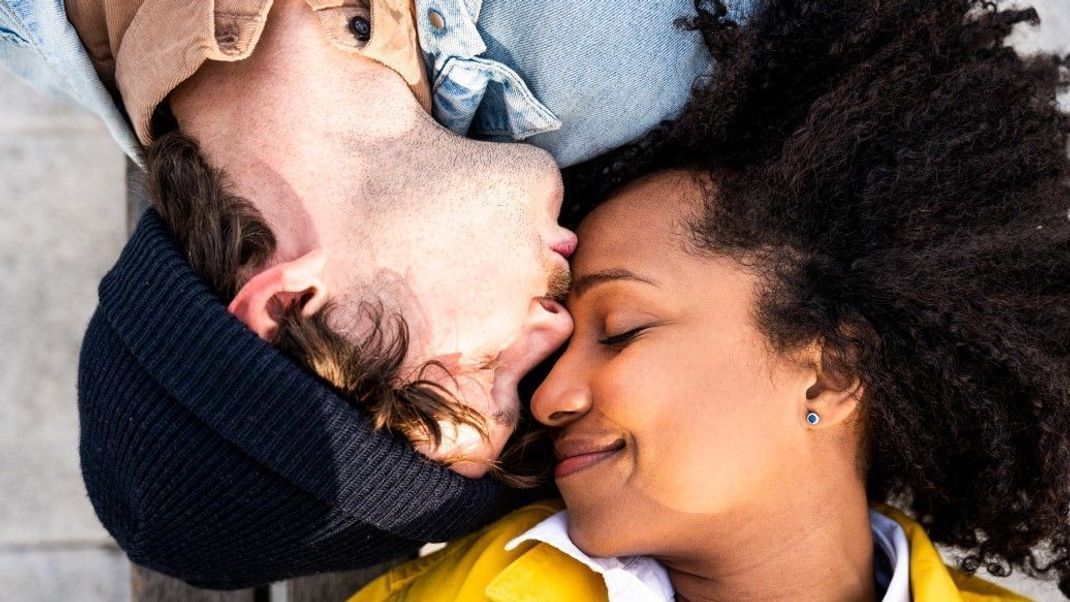 Ein Kuss auf die Stirn: Die perfekte Art zu sagen, dass man jemanden sehr gerne hat