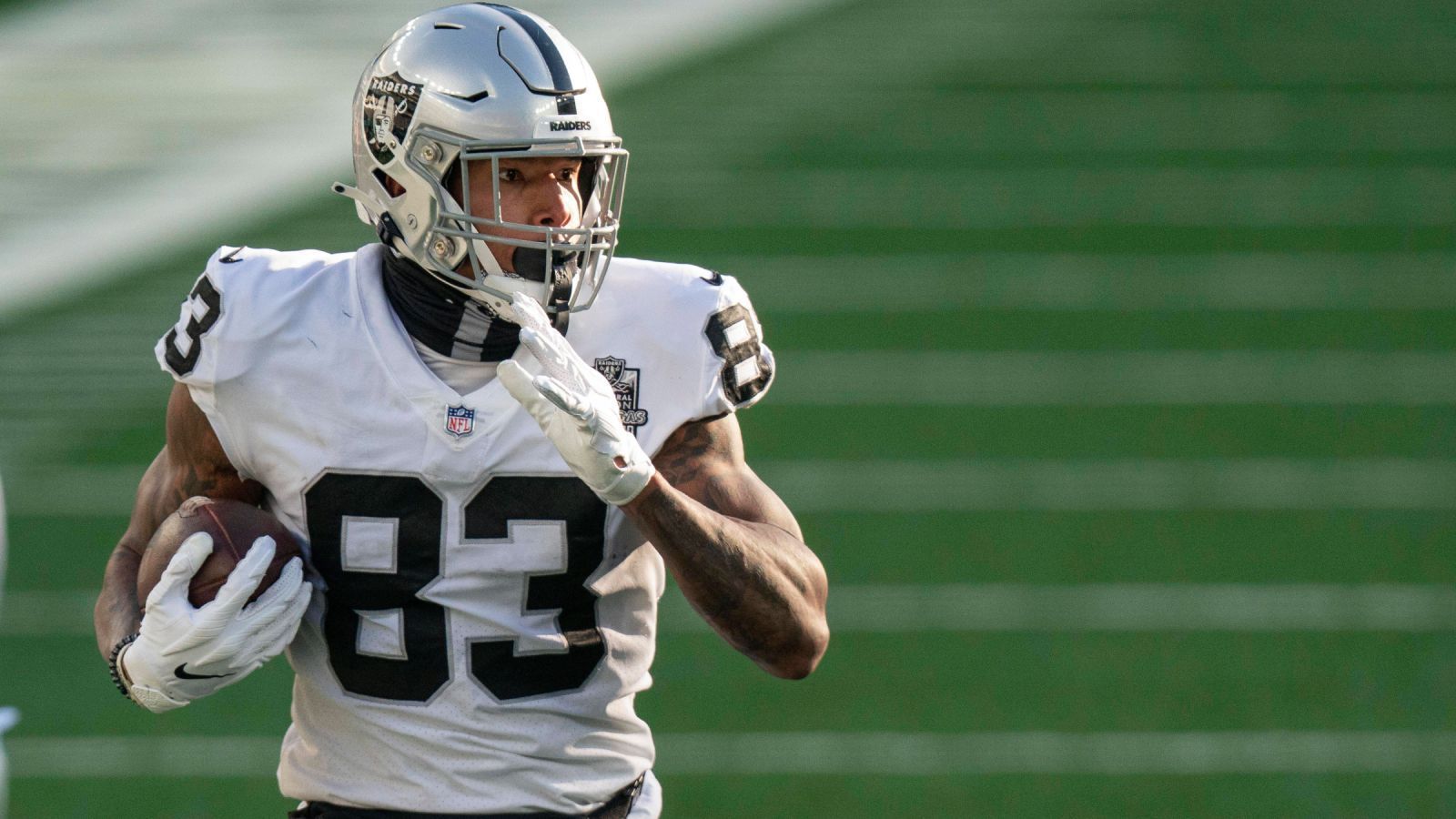 
                <strong>Darren Waller</strong><br>
                Team: Las Vegas Raiders -Position: Tight End
              