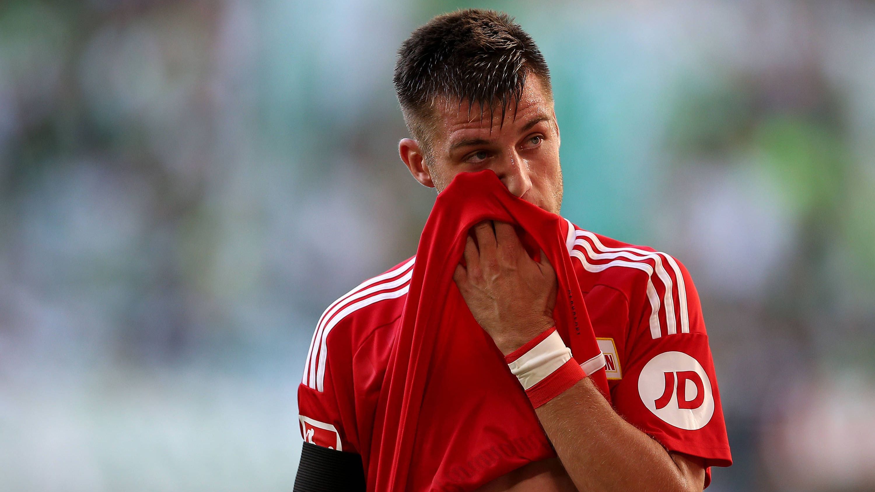<strong>Robin Knoche (Union Berlin)<br></strong>Innenverteidiger Robin Knoche kam 2020 aus Wolfsburg zu Union Berlin und entwickelte sich beim Team von Trainer Urs Fischer zur zentralen Größe. Alles andere als eine Vertragsverlängerung käme daher überraschend.