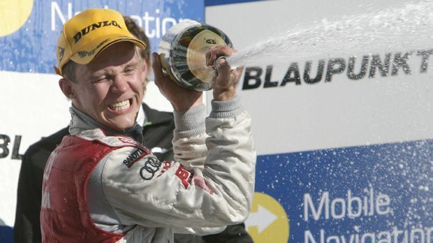 
                <strong>Titel, Abt-Ehe, Pappnasen: Die DTM-Karriere von Mattias Ekström</strong><br>
                2007 dann der nächste Streich: Ekström fuhr seinen zweiten Titel ein. Dafür reichte dem Schweden sogar ein einziger Saisonsieg.
              