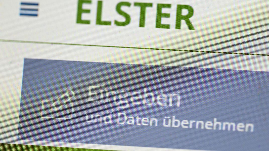 Dem Papierwust soll mit der automatischen Steuererklärung nun in Bayern der Kampf angesagt werden.