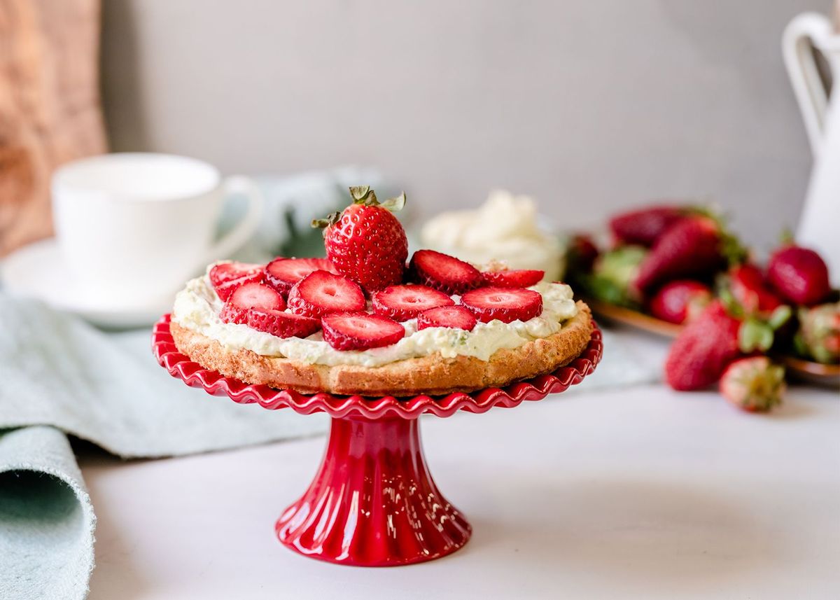 Mandelkuchen mit Himbeeren und Vanille