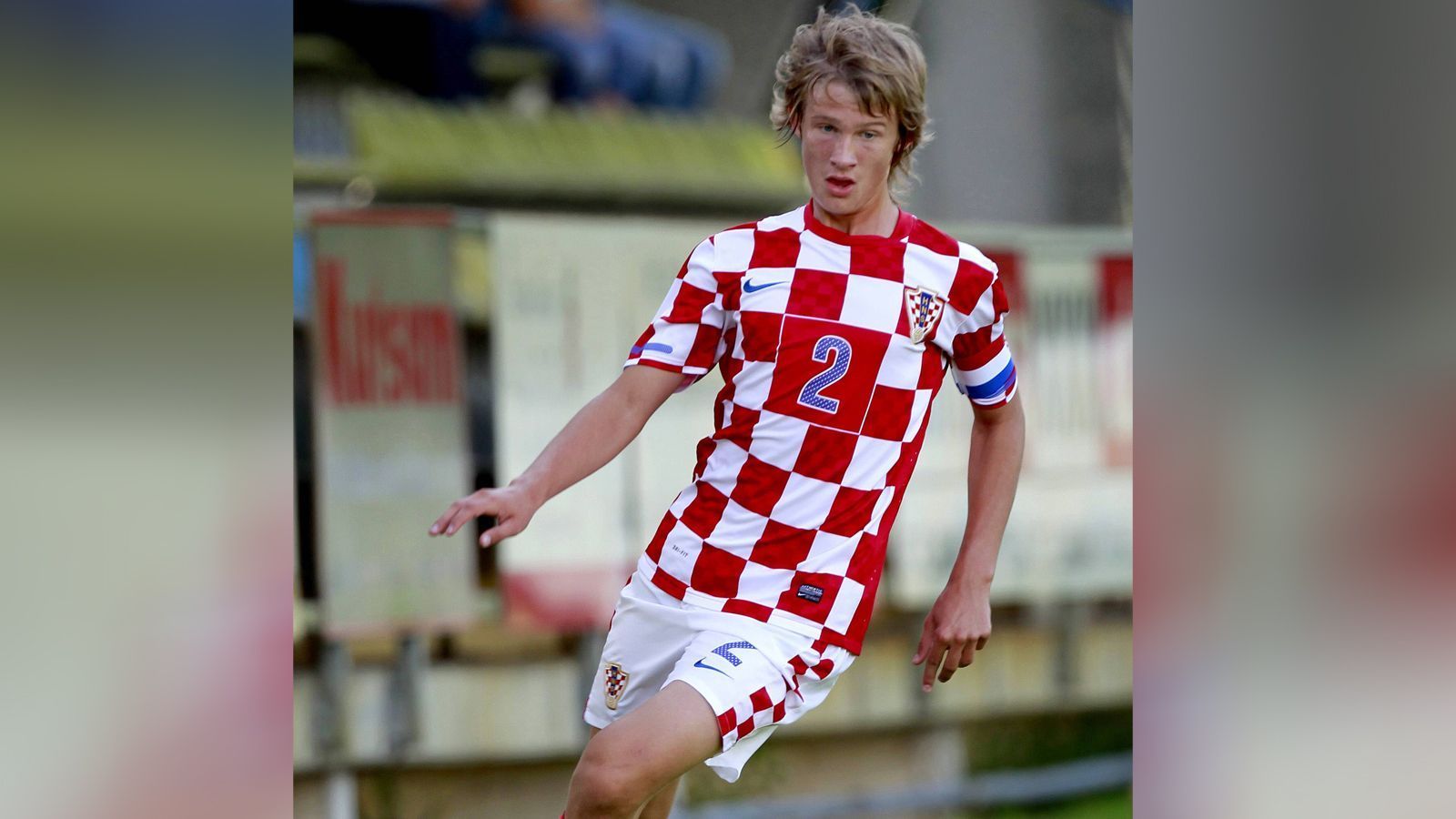 
                <strong>Tin Jedvaj - 2011</strong><br>
                Tin Jedvaj sieht heute ein bisschen so aus wie Alexander Zverev. Früher noch viel mehr.
              