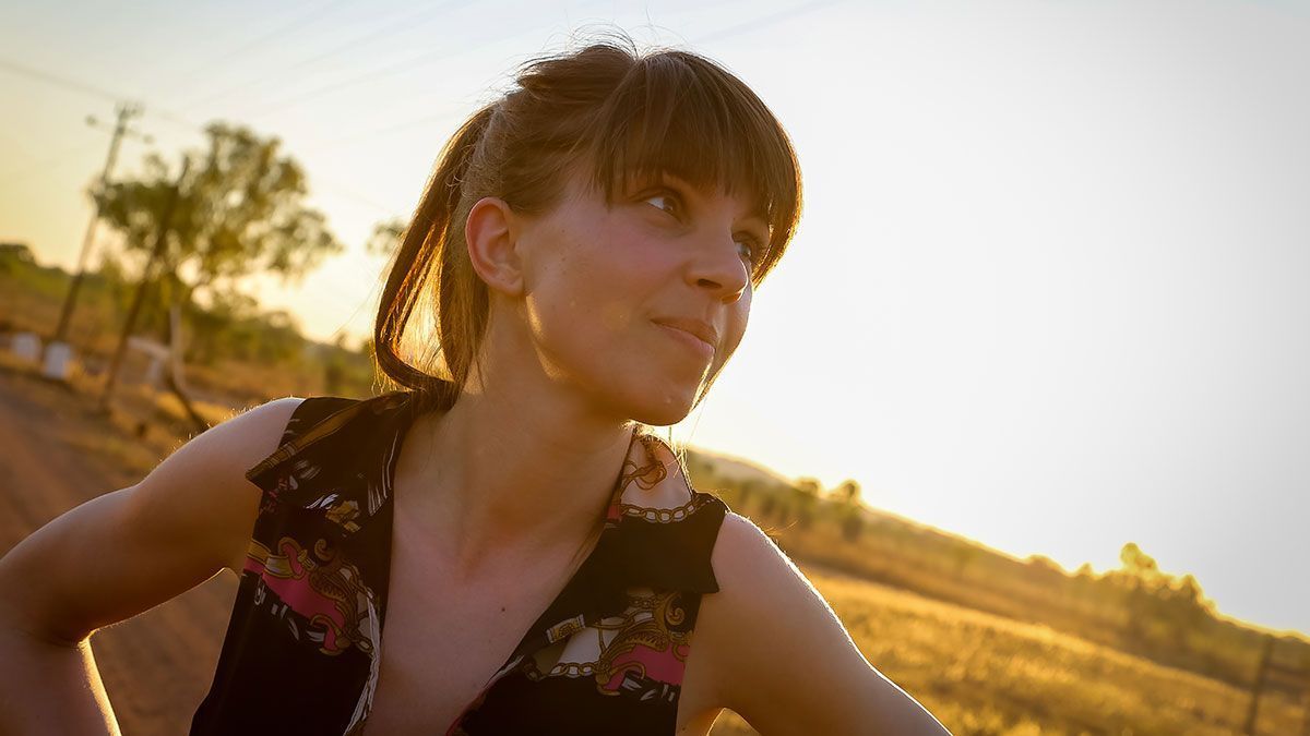 Dürfen wir unseren Pony einfach "rauswachsen" lassen? Ja! Mehr dazu lest ihr im Beauty-Artikel.