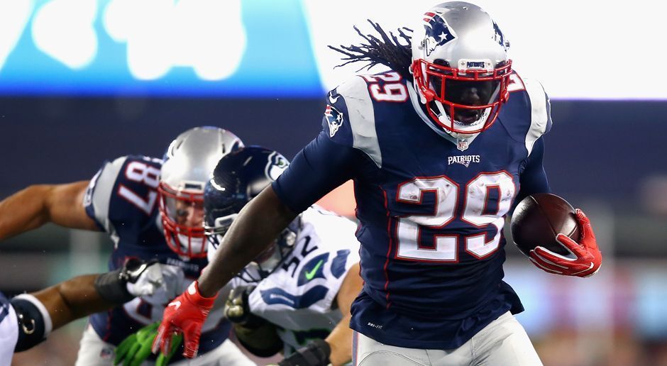 
                <strong>LeGarette Blount (New England Patriots)</strong><br>
                Holt sich LeGarette Blount den Bonus von einer Million Dollar? 1.100 Rushing Yards benötigt der Running Back, um den Bonus von 750.000 Dollar abzugreifen. 450.000 Dollar konnte er bereits durch erreichte 950 Rushing-Yards einheimsen. Weitere 250.000 Dollar bekäme Blount, wenn er in den Pro Bowl gewählt werden würde.
              