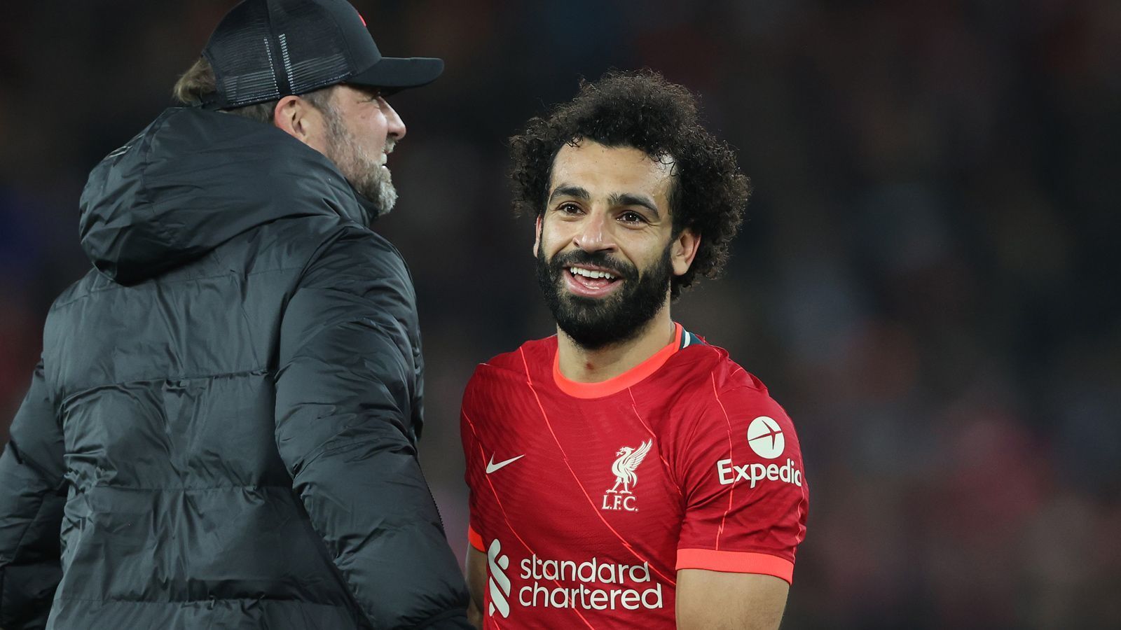 
                <strong>Die Top-Verdiener im internationalen Fußball</strong><br>
                Mohamed Salah hat sich entschieden: Der Stürmer des FC Liverpool verlängerte seinen Vertrag bei den Reds und ist jetzt nicht nur der bestverdienende Spieler in der Geschichte des Klubs, sondern auch der Top-Verdiener der Premier League. Doch wo reiht er sich im Ranking der internationalen Top-Verdiener ein? Und wer sahnt am meisten ab? ran zeigt die Top 10 (Quelle: "Marca").
              