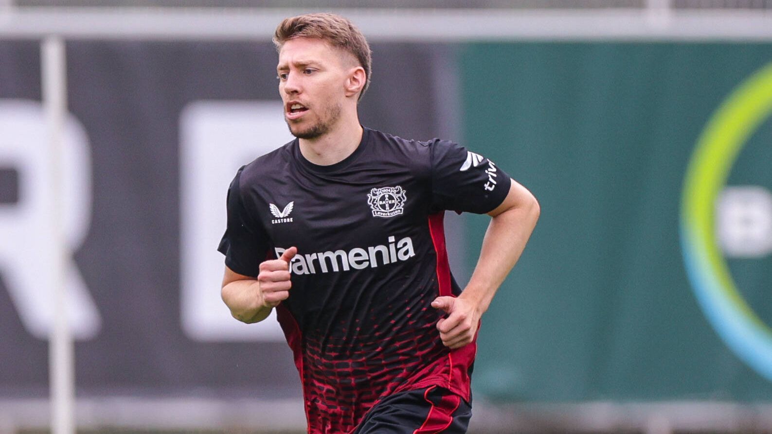 
                <strong>Mitchell Weiser (Bayer Leverkusen)</strong><br>
                Bislang verliehen an: Werder BremenTendenz: Bekommt in Leverkusen eine letzte Chance, auch weil Werder ihn wohl nicht finanzieren kann.
              