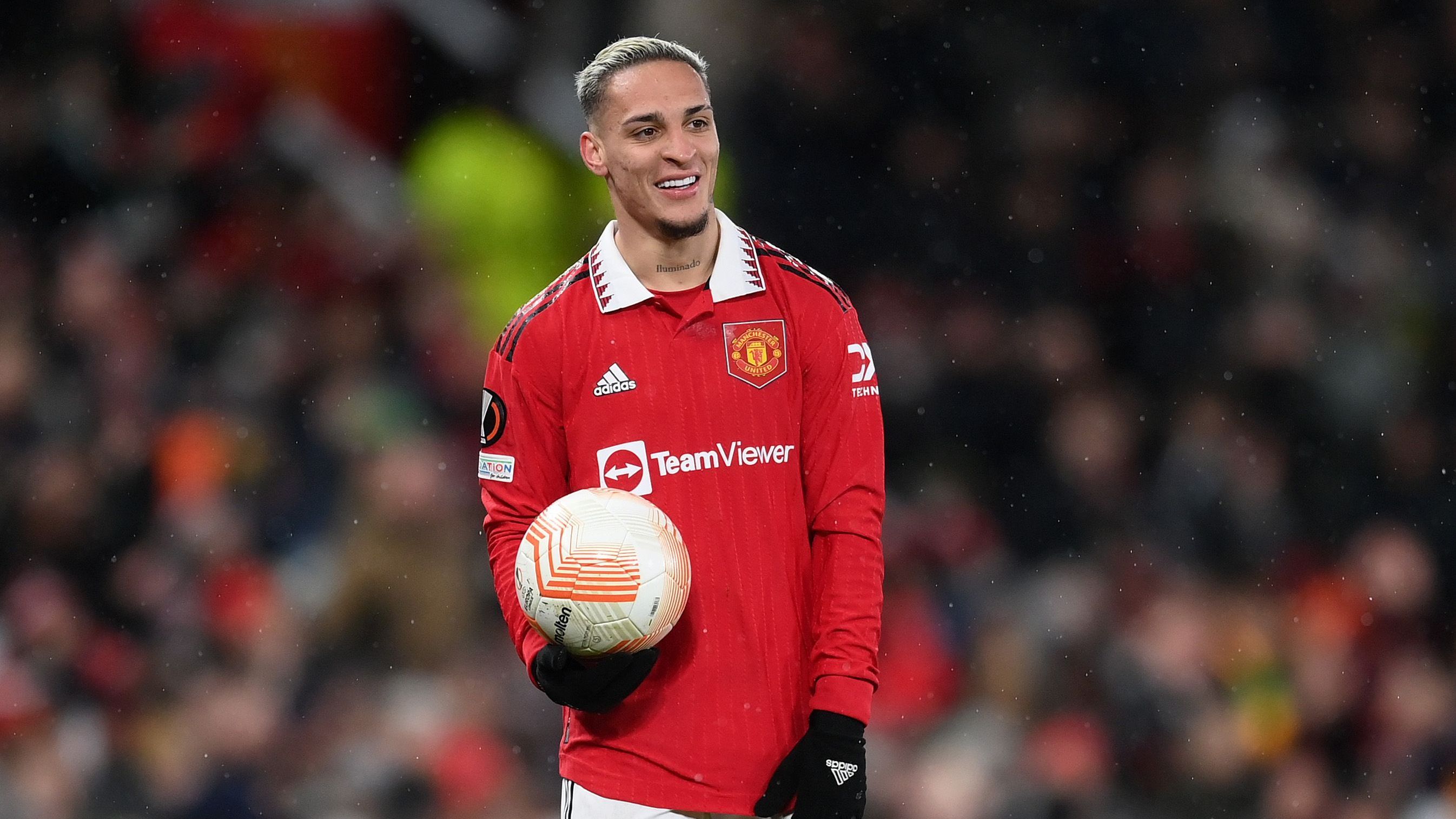 <strong>Platz 10 (geteilt): Antony (von Ajax Amsterdam zu Manchester United)</strong><br>Der brasilianische Flügelspieler Antony wurde 2022 von Manchester United für <strong>95 Millionen Euro</strong> verpflichtet, was ihn zum drittteuersten Brasilianer machte. Neymars Wechsel zu Paris St. Germain ist mit 222 Millionen der teuerste Transfer der Geschichte. In England konnte der Tempodribbler aber nie Fuß fassen - auch deswegen wurde Antony im Winter in die La Liga zu Betis Sevilla ausgeliehen.