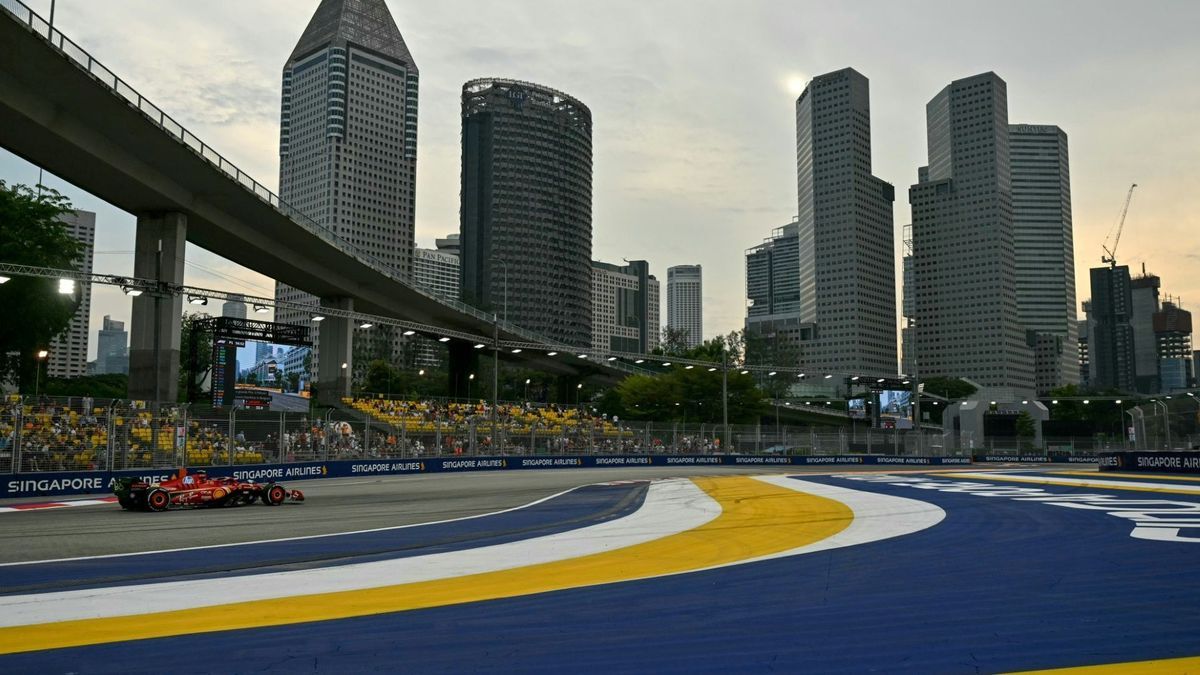 Leclerc setzt in Singapur die erste Bestzeit