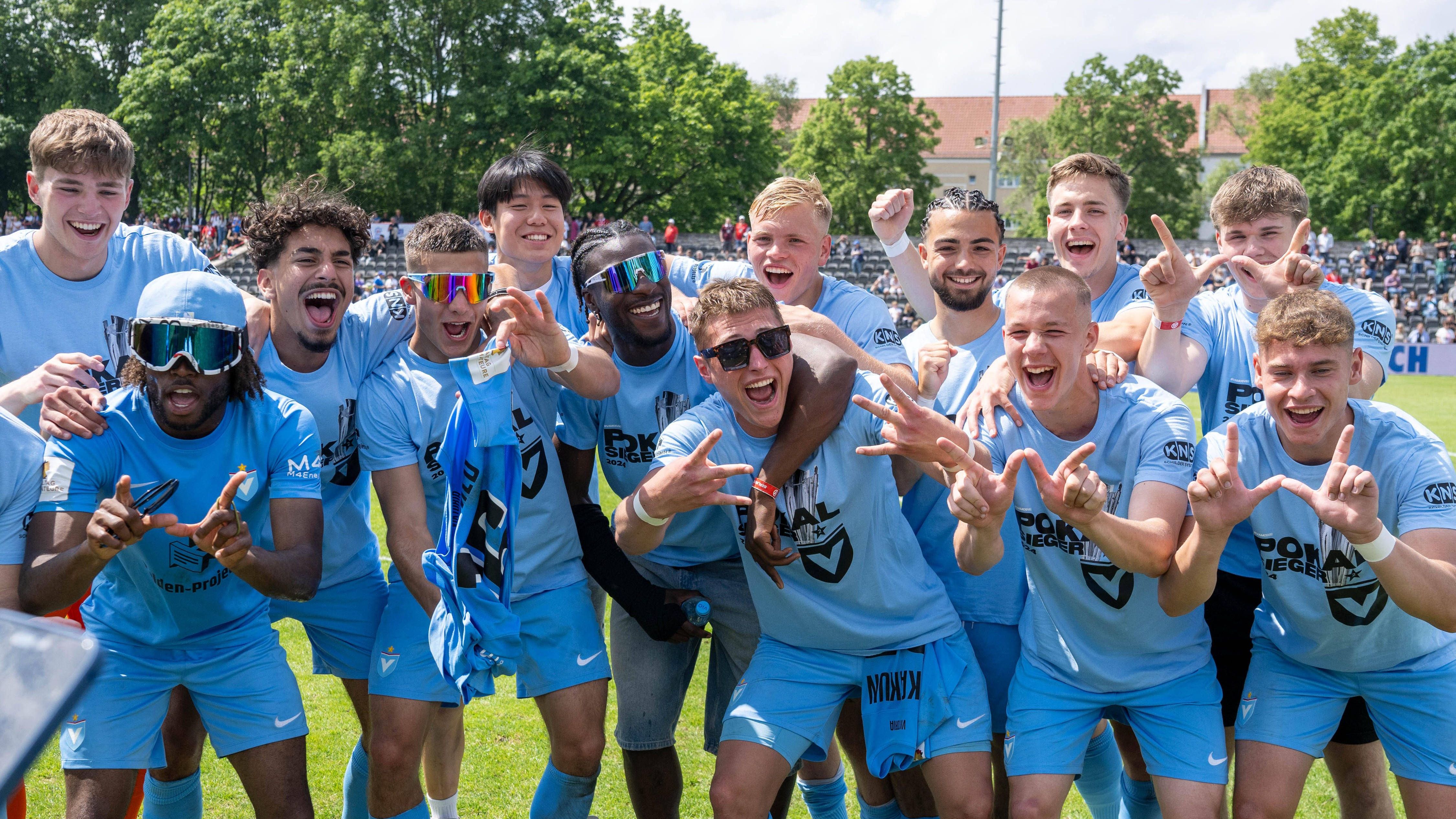 <strong>Landespokal Berlin</strong><br><strong>FC Viktoria Berlin</strong> (Foto, Regionalliga Nordost) - TuS Makkabi Berlin (NOFV-Oberliga Nord) 3:0 (0:0) - Torschützen: 1:0 Inaler (47.), 2:0 Lucas Falcao (79.), 3:0 Damelang (86.)