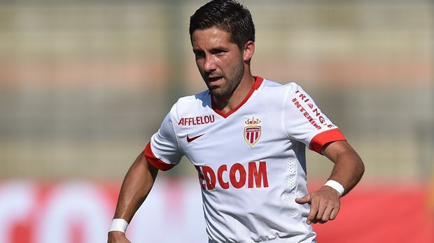 
                <strong>Mittelfeld: Joao Moutinho (Portugal) - Wochen-Stärke 84.</strong><br>
                Mittelfeld: Joao Moutinho (Portugal) - Wochen-Stärke 84. Der Mittelfeldspieler schießt in der Nachspielzeit der zweiten Halbzeit das entscheidende Tor gegen Dänemark und damit die Portugiesen nach Frankreich. Wenige Tage später gelingt dem Akteur des AS Monaco das 2:1-Siegtor im letzten Qualifikationsspiel gegen Serbien.
              