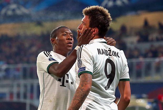 
                <strong>Viktoria Pilsen - FC Bayern München 0:1</strong><br>
                Eine Watschn´n für den Torschützen: Der eingewechselte Mario Mandzukic sorgt für die Erlösung und nach einer herrlichen Flanke von Philipp per Kopf den Siegtreffer. Damit bucht der Titelverteidiger bereits am 4. Spieltag das Ticket für das Achtelfinale
              