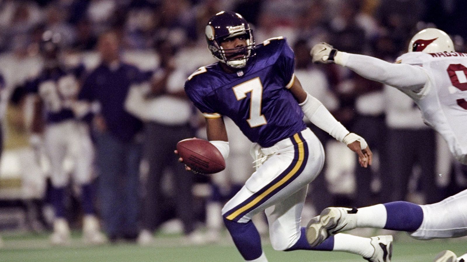 <strong>Platz 5: Randall Cunningham</strong><br>Rushing Yards: 4.928<br>In der NFL aktiv 1985 - 2001<br>Teams: Philadelphia Eagles, Minnesota Vikings, Dallas Cowboys, Baltimore Ravens