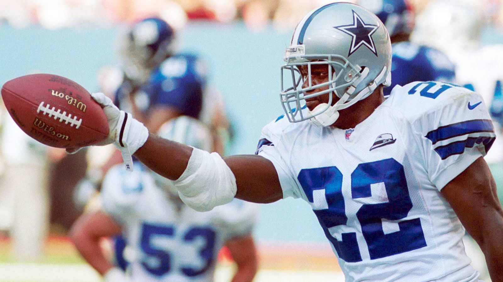 
                <strong>Rushing Touchdowns: Emmitt Smith</strong><br>
                1. Emmitt Smith (1990 - 2004, Dallas Cowboys, Arizona Cardinals) 13 Touchdowns -2. Tony Dorsett (1977 - 1988, Dallas Cowboys, Denver Broncos) 9 Touchdowns -3. Barry Sanders (1989 - 1998, Detroit Lions) 8 Touchdowns
              