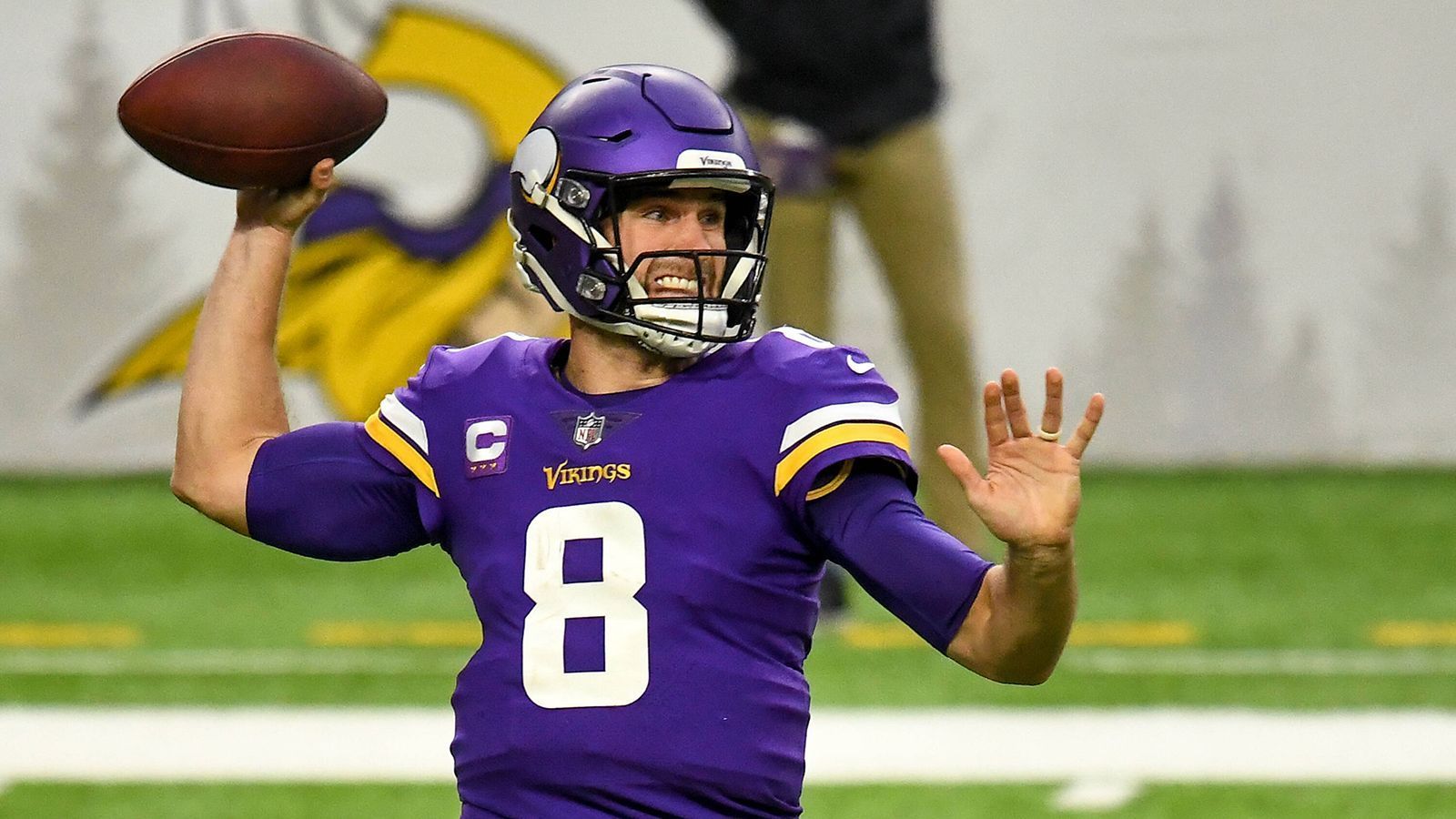 
                <strong>Platz 23: Minnesota Vikings</strong><br>
                &#x2022; Gesamte Ausgaben: 183.935.933 Dollar -<br>&#x2022; Offense: 75.359.915 Dollar (Platz 29) -<br>&#x2022; Defense: 93.803.518 Dollar (Platz 15) -<br>&#x2022; Spieler mit größtem Total Cash: Kirk Cousins (QB, 21.000.000 Dollar)<br>
              