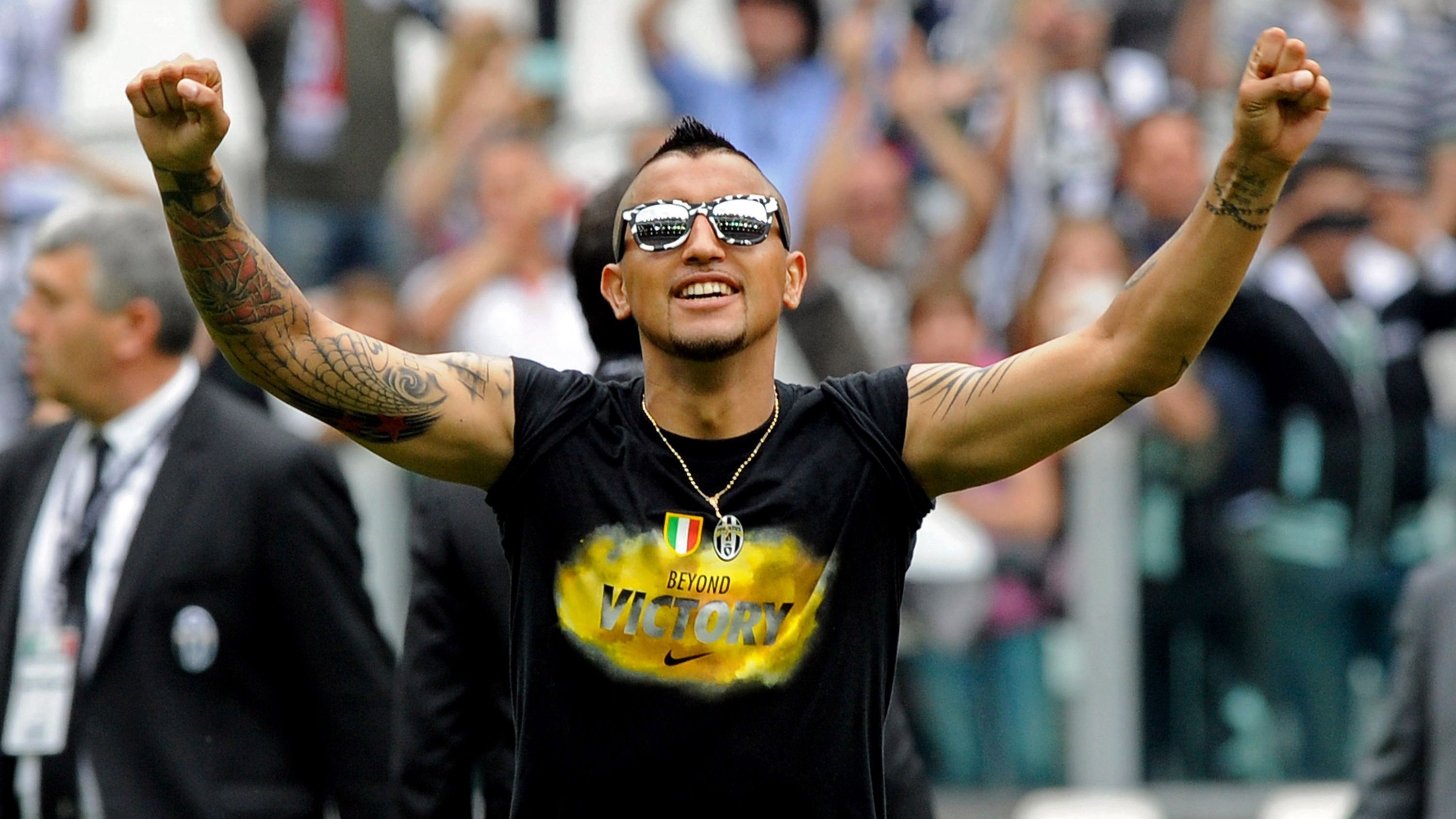 
                <strong>2012/13 Juventus Turin</strong><br>
                Auch in seiner zweiten Saison holte Turin den Scudetto. Vidal wurde von den Fans auf der Klub-Website zum Spieler des Jahres gekürt.
              