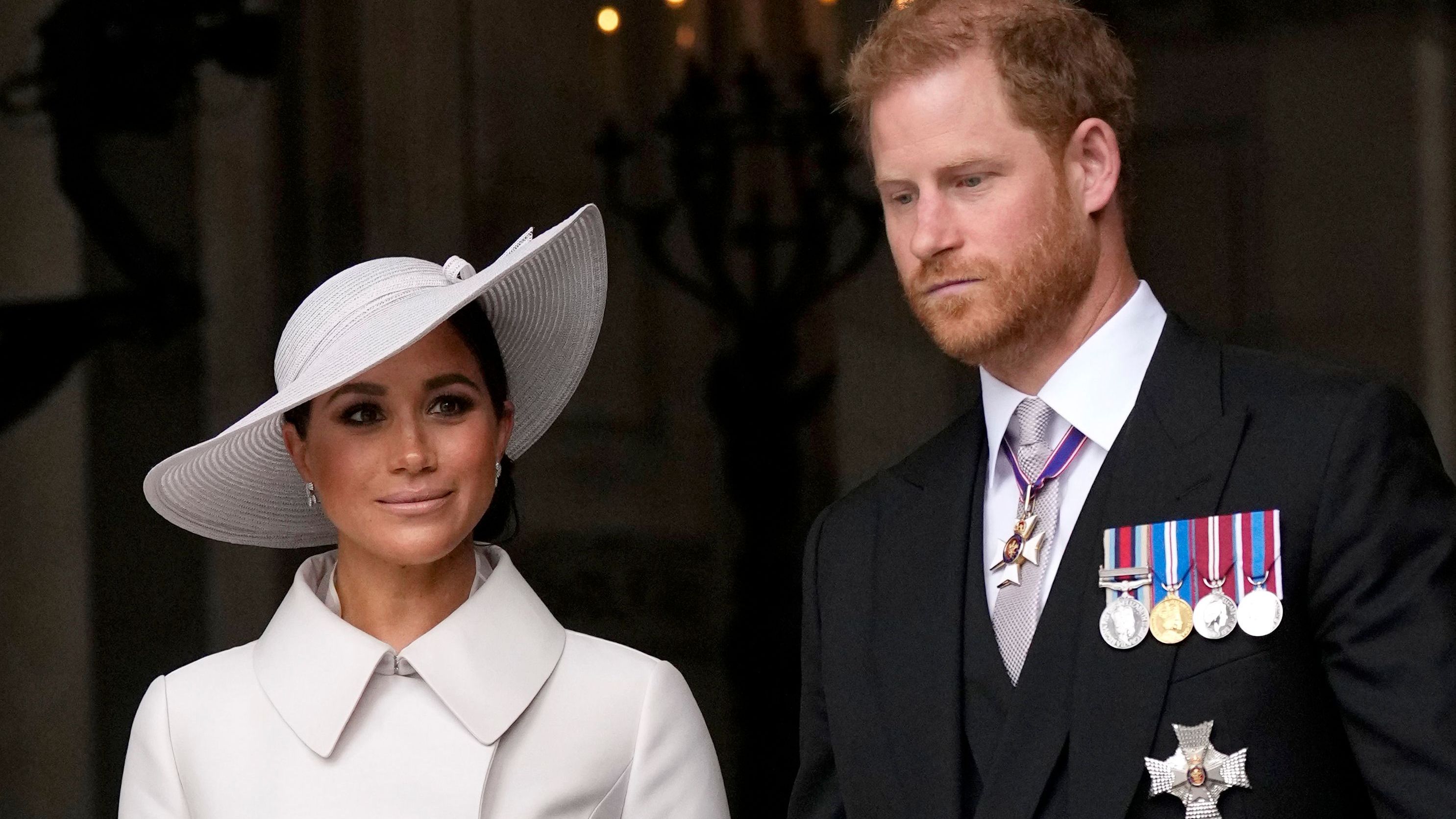 Herzogin Meghan und Prinz Harry haben sich mit ihrer Doku etwas zu weit aus dem Fenster gelehnt, wenn man den Kritiker glauben schenken mag