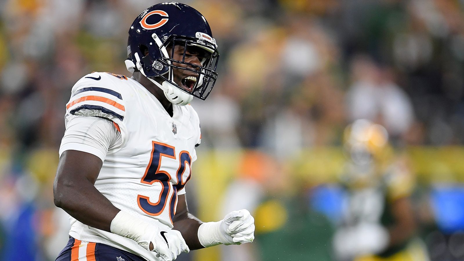 
                <strong>Roquan Smith (Chicago Bears)</strong><br>
                Roquan Smith hatte zwar vor der Saison einige Probleme bei den Vertragsverhandlungen, die konnten aber glücklicherweise gelöst werden. Seitdem zeigt Smith, warum er an achter Stelle des Drafts ausgewählt wurde. Der Inside Linebacker kommt auf 97 Tackles und gute vier Sacks. Außerdem fing er eine Interception von Jared Goff und half den Bears somit, die starken L.A. Rams zu schlagen. 
              