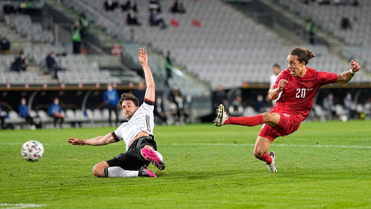 Dreierkette Mats Hummels Dänemark 1600