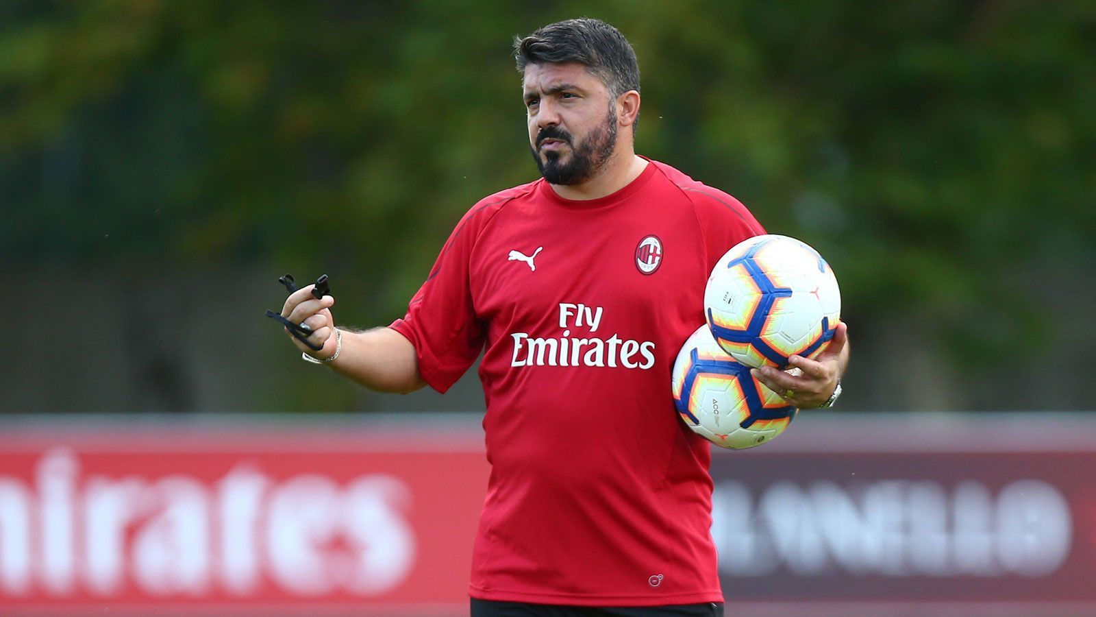 
                <strong>Gennaro Gattuso (Trainer)</strong><br>
                Als Trainer begann der "Knurrer", wie er in Italien genannt wird, beim FC Sion in der Schweiz als Spielertrainer. Weitere Stationen waren Palermo, Kreta und Pisa. Seit 2017 trainiert er seinen langjährigen Klub AC Mailand.
              