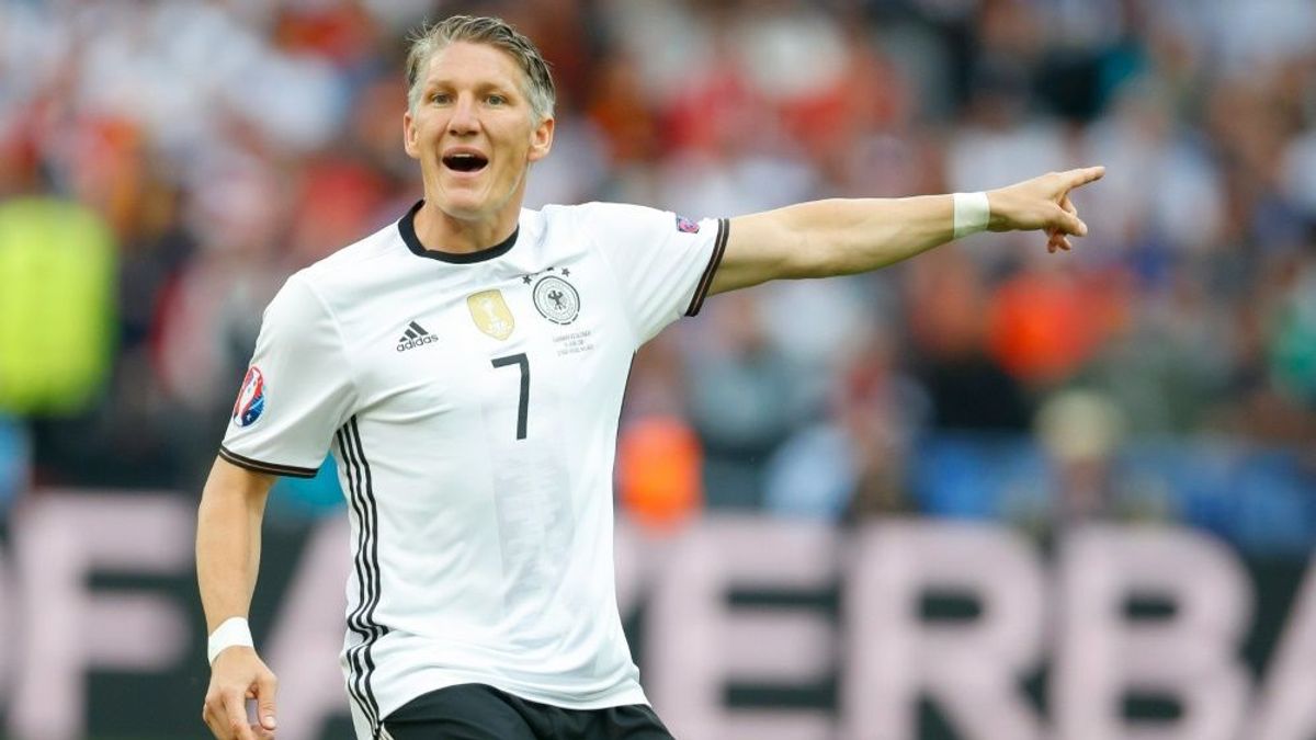 Bastian Schweinsteiger wird Karriere fortsetzen