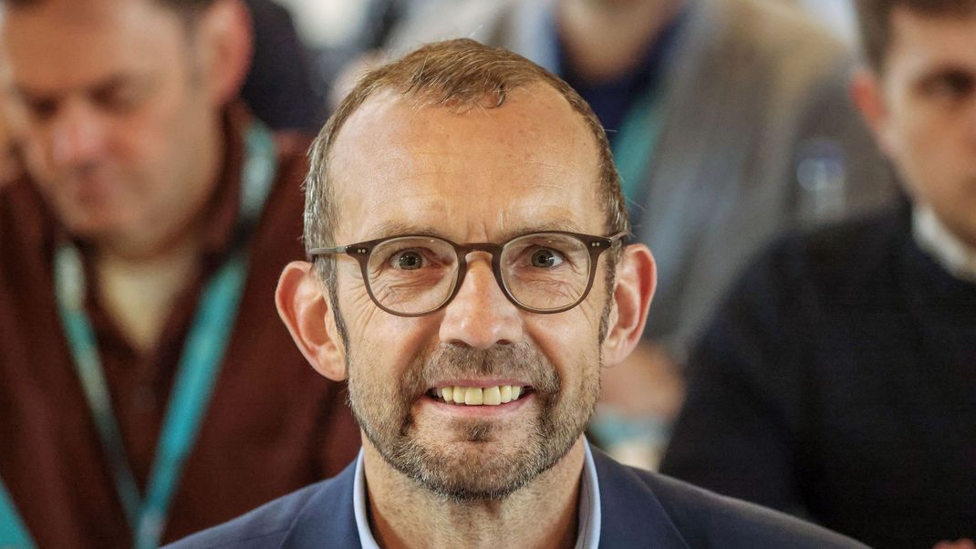 Der CDU-Politiker Thomas Röwekamp fordert, dass die Gegebenheiten für die Rückkehr zur alten Wehrpflicht geschaffen werden.