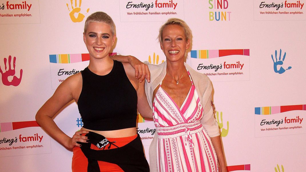 GNTM-Gewinnerin Lou-Anne und ihre Mutter Martina.