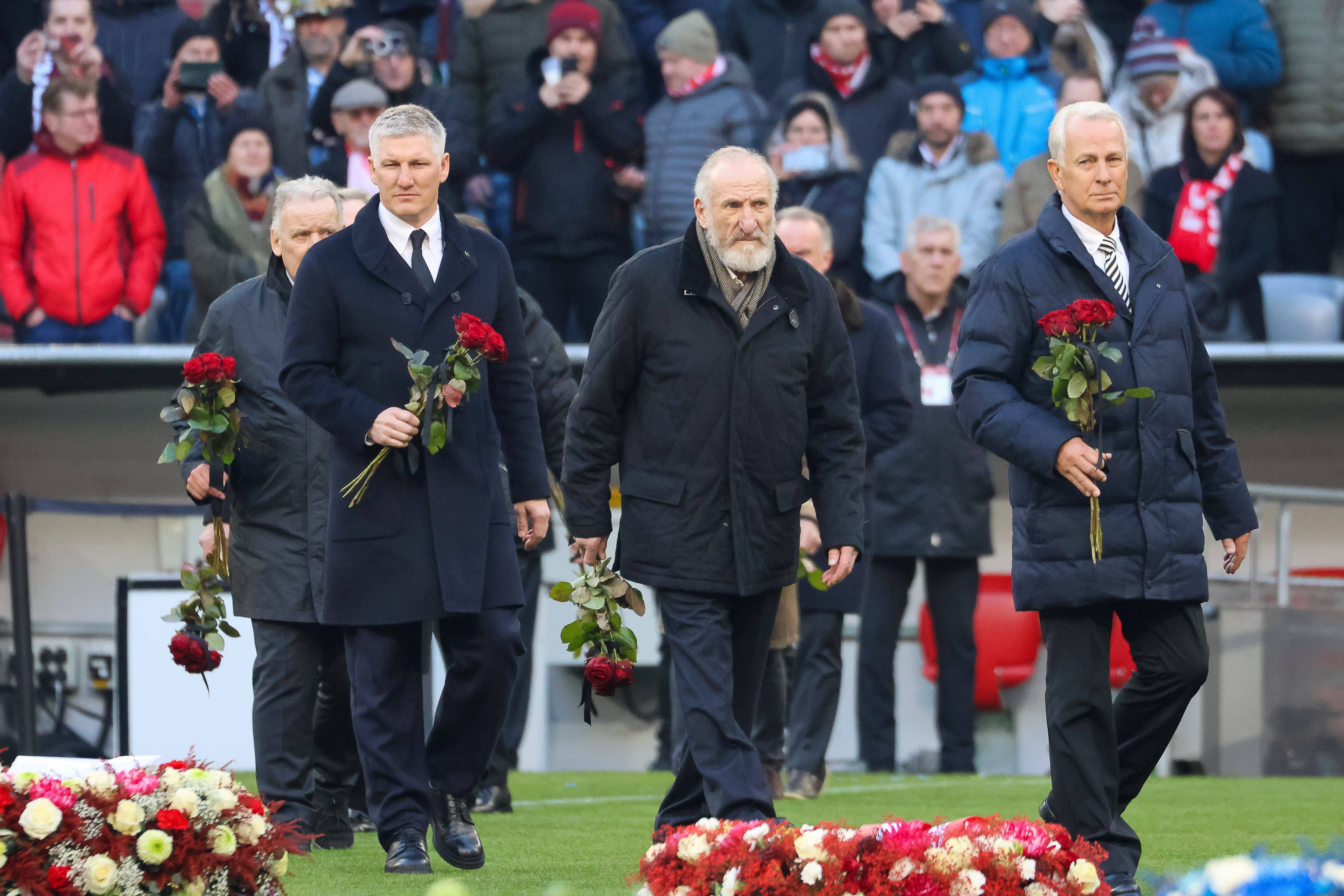 Trauerfeier Für Franz Beckenbauer: Die Bewegenden Bilder Vom Kaiser ...