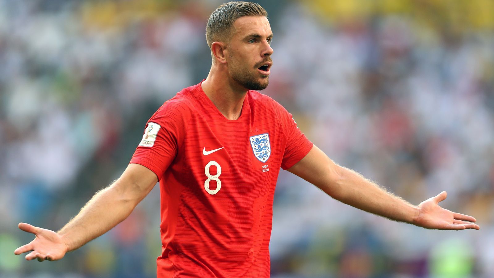 
                <strong>Jordan Henderson</strong><br>
                Der Liverpooler geht gegen Schweden keinem Zweikampf aus dem Weg und räumt vor der eigenen Abwehr als Sechser alles ab, was es abzuräumen gibt. Und auch im Spielaufbau beteiligt sich Henderson immer wieder. Vor allem in der 44. Minute mit einem überragendem Pass auf Sterling, der fast das vorzeitige 2:0 zur Folge hatte. ran-Note: 3
              