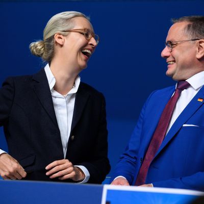 29. Juni 2024: Die wiedergewählten Bundesvorsitzenden der AfD, Alice Weidel und Tino Chrupalla, beim Bundesparteitag der AfD in der Grugahalle in Essen