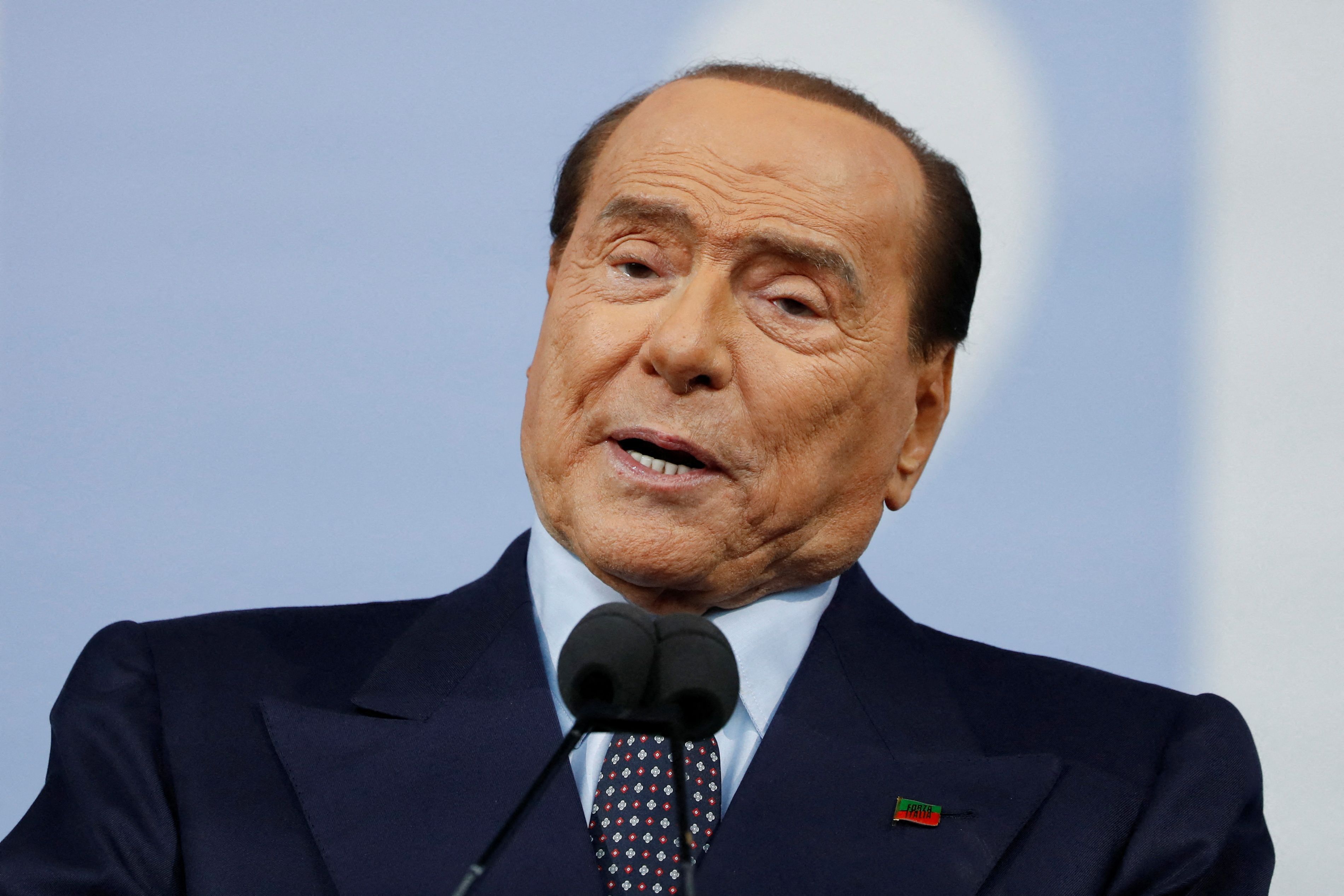 Ex-Präsident Italiens: Silvio Berlusconi Auf Intensivstation | P7 Newstime