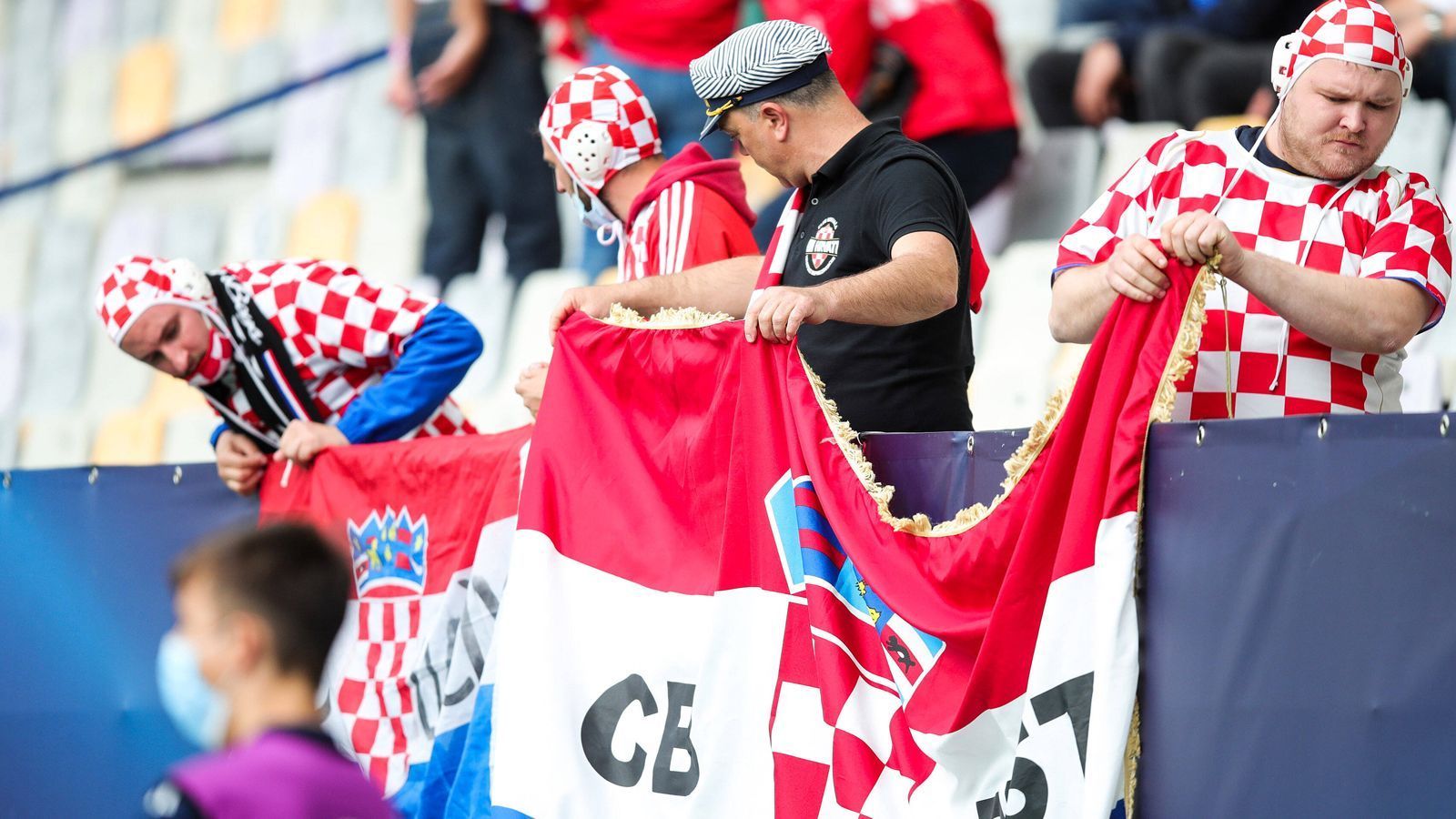 
                <strong>Kroatien</strong><br>
                &#x2022; <strong>Gruppe:</strong> D -<br>&#x2022; <strong>Team:</strong> Kroatien -<br>&#x2022; <strong>Spitznamen:</strong> "Kockasti" (die Karierten, nach den Heimtrikots). Auch: "Vatreni" (die Feurigen)<br>
              