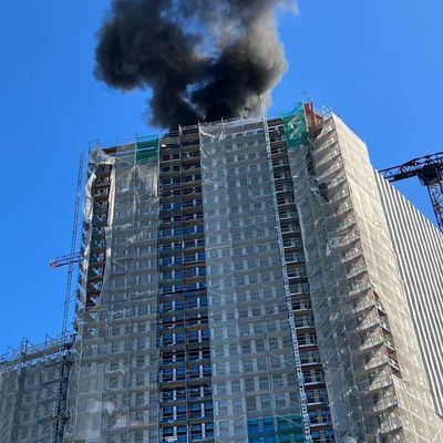 Brand auf Hochhaus-Baustelle in Berlin