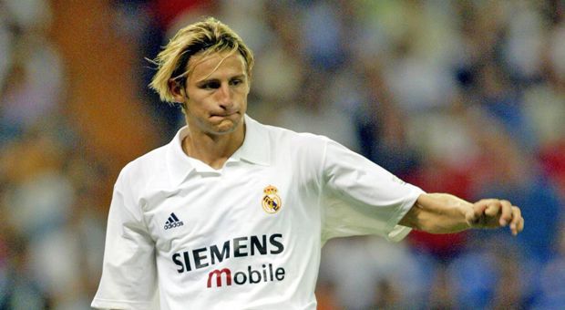 
                <strong>IV: Ruben Gonzalez</strong><br>
                Real Madrid1 Titel (2002)5 CL-Spiele, 142 Einsatzminuten 
              