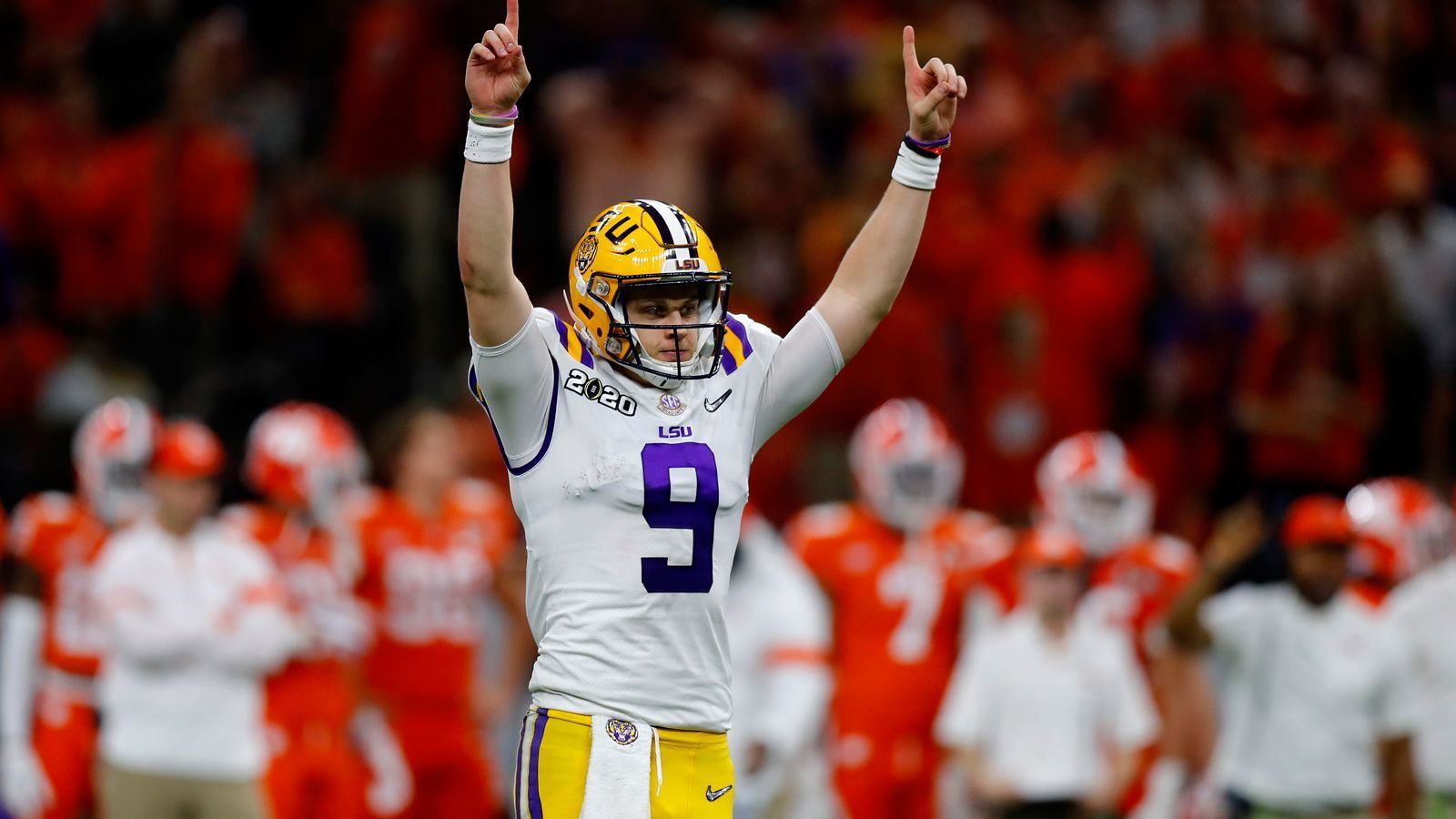 
                <strong>1 Cincinnati Bengals: Joe Burrow</strong><br>
                QuarterbackLSU
              