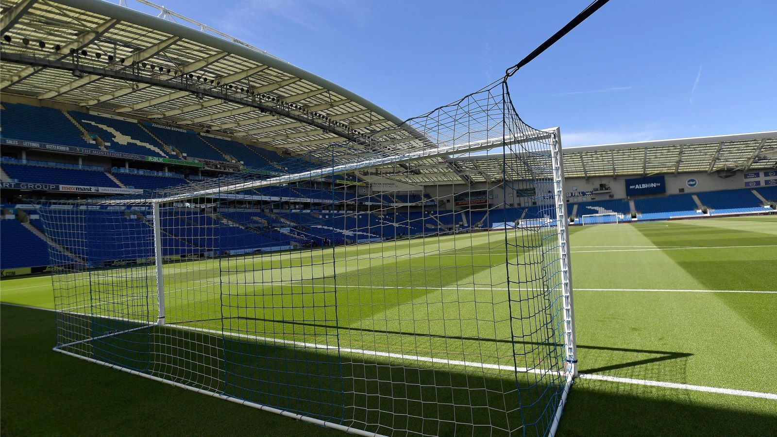 
                <strong>Brighton Community Stadium</strong><br>
                &#x2022; Heimverein: Brighton & Hove Albion<br>&#x2022; Kapazität: 30.750<br>&#x2022; Anzahl Spiele: 3<br>
              