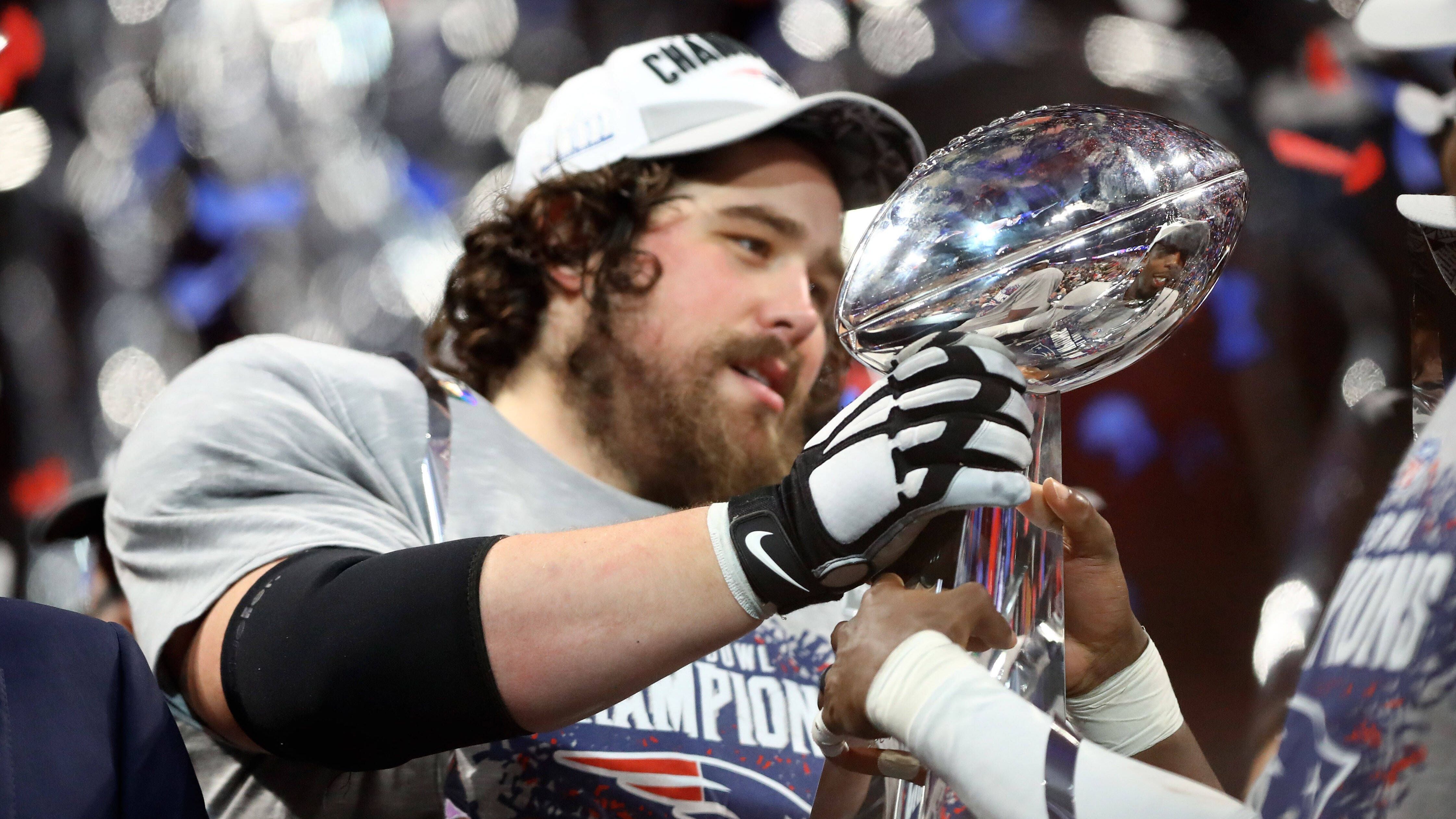 <strong>David Andrews (New England Patriots)</strong><br>Zweimal gewann David Andrews als Center mit den Patriots den Super Bowl, nach zehn Jahren endet seine NFL-Karriere. Die Patriots entließen ihren langjährigen Spieler, würdigten ihn nach der Verkündung seines Rücktritts aber mit einer besonderen Zeremonie im Gillette Stadium.