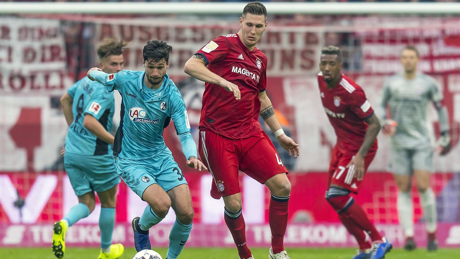 
                <strong>Niklas Süle (Innenverteidiger)</strong><br>
                Agierte stark im Zweikampf und ließ den Freiburger Stürmern kaum Luft zur Entfaltung. Seinen langen Bällen mangelte es an Präzision. Ließ Gegenspieler Kleindienst beim Abseitstor zu viel Platz. Beim Ausgleich durch Höler genau so wenig im Bilde wie Nebenmann Boateng. ran-Note: 4
              