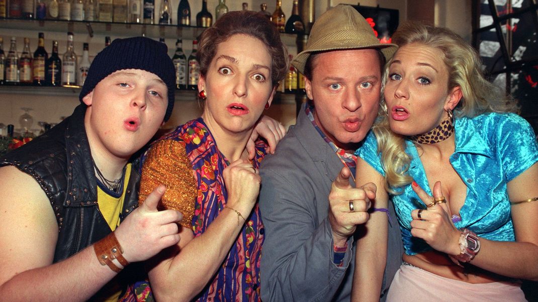 Axel Stein, Irene Schwarz, Tom Gerhardt und Janine Kunze waren die Stars der SAT.1-Sitcom "Hausmeister Krause - Ordnung muss sein". Doch was wurde aus ihnen?