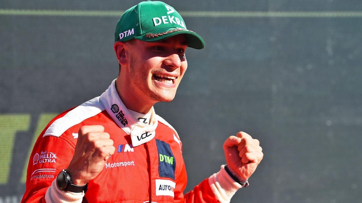 Am Gipfel: Sheldon van der Linde nach dem Gewinn des DTM-Titels 2022